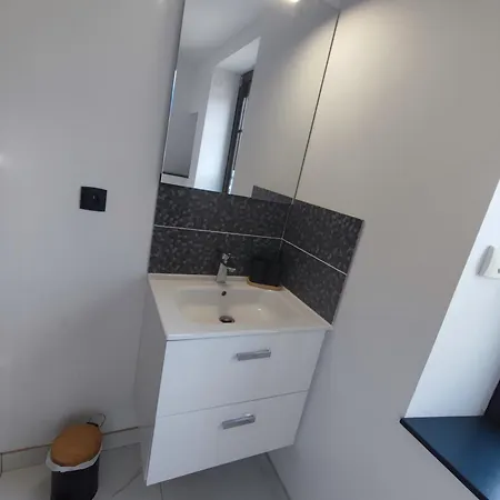 La Petite Maison De Laura Situee Entre Caen Bayeux La